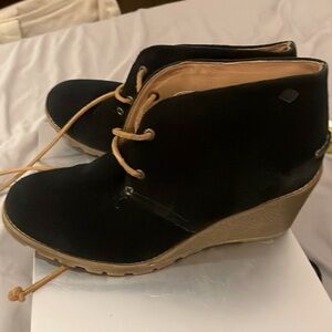 Sperry wedge heeled black suede booties 9.5